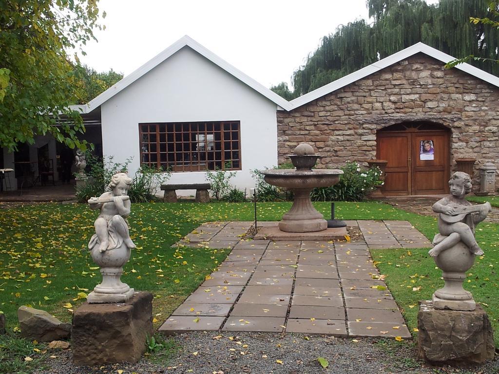 La Riviera Boutique Guesthouse & Spa Aliwal North Dış mekan fotoğraf